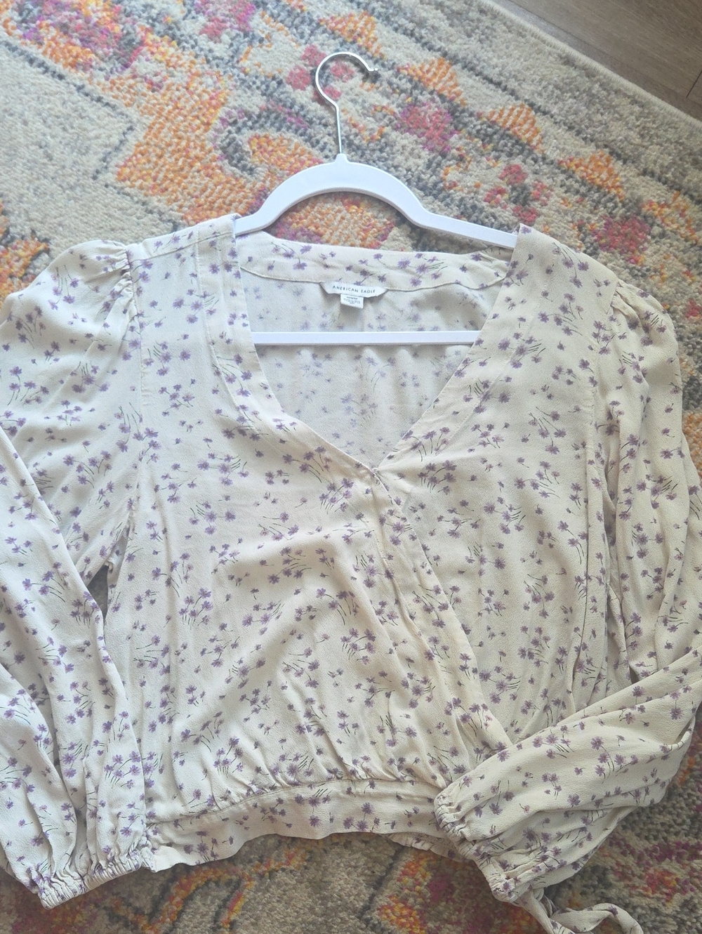 American Eagle Cream Floral V-Neck Wrap Blouse with Lavender Print Medium